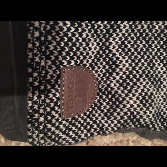 NWT Sorel Tremblant boots - Picture 3 of 4