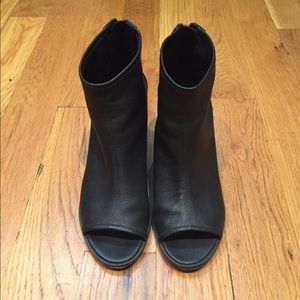 Kelsi Dagger Brooklyn Kyoto 2 Open Toe Booties