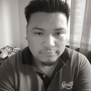 Meet your Posher, Carlos