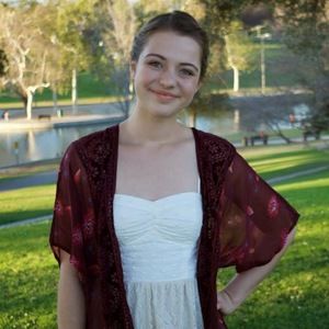 Meet your Posher, Living