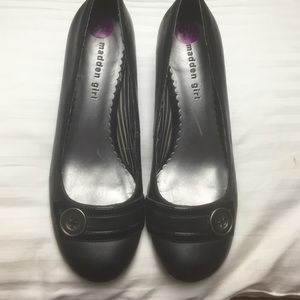 Steve Madden Black Offset Kitten Heel pumps