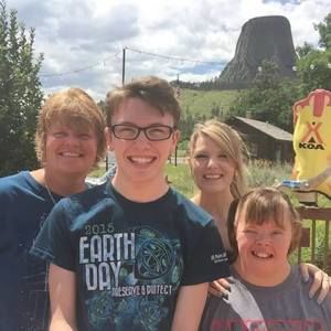 Meet your Posher, Lori