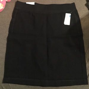 Oldnavy soft demon skirt NWT!