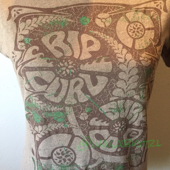 🚫Sold🚫Vintage Poster Design Rip Curl Tshirt - Picture 2 of 4