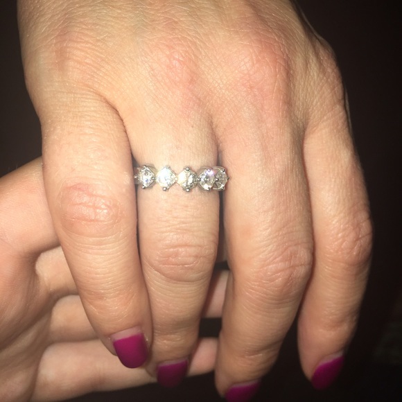 Real diamond ring - Picture 2 of 4