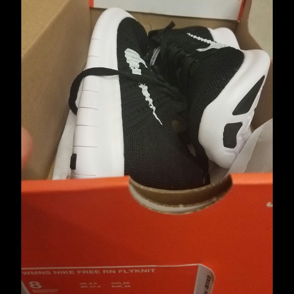 Women's Nike Free Run Flyknit