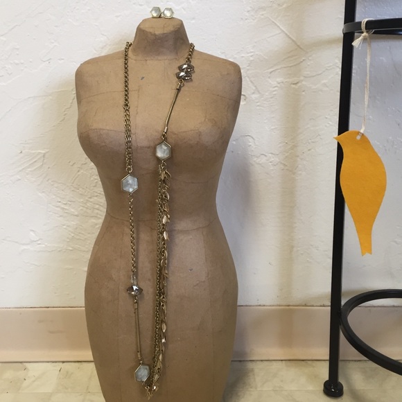 NWT c + i Necklace / Bracelet and Earring Set