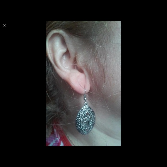 New Bohemia Vintage Earrings - Picture 2 of 3