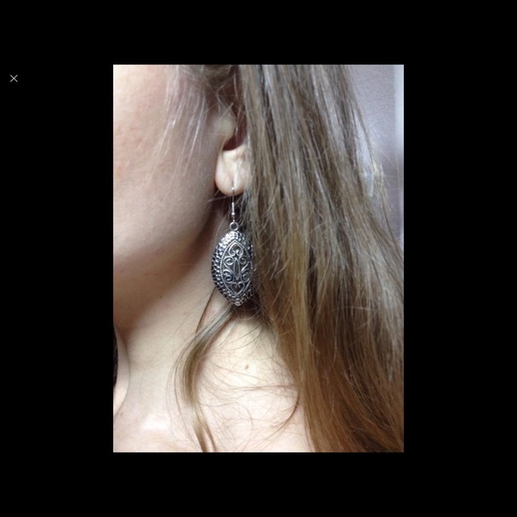 New Bohemia Vintage Earrings - Picture 3 of 3