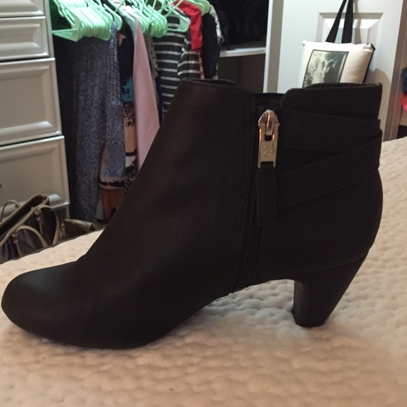 Black Booties - Picture 4 of 4