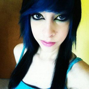 Meet your Posher, Emelia