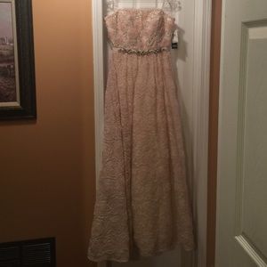 A lace rose detail wedding dress!