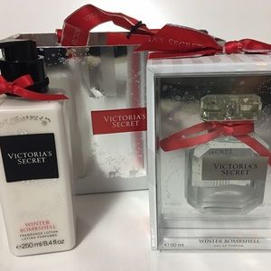 New VS Limited Edition Winter Bombshell Gift Set