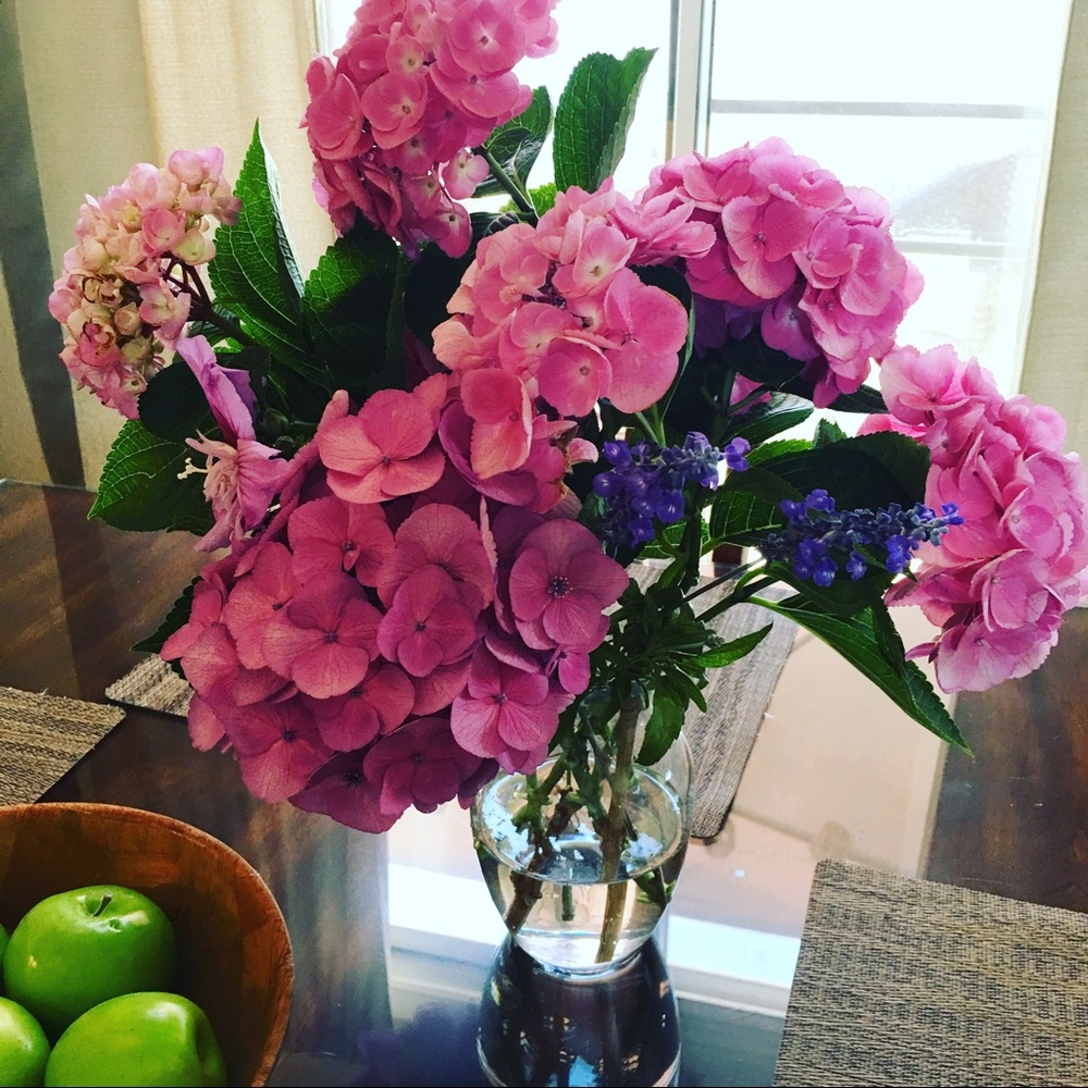 Capsule wardrobe enthusiast! Affordable closet!