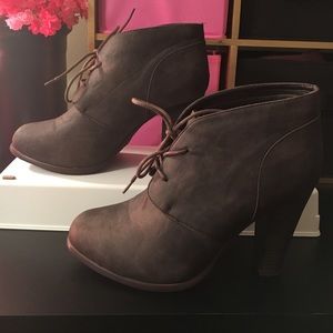10W torrid lace up booties