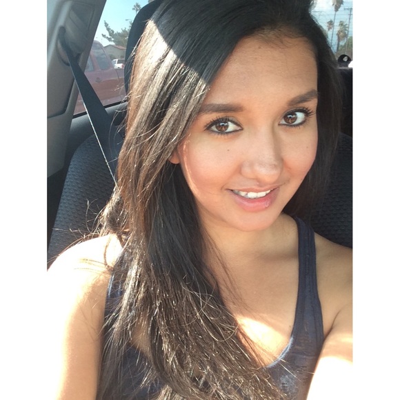 Meet your Posher, Elva