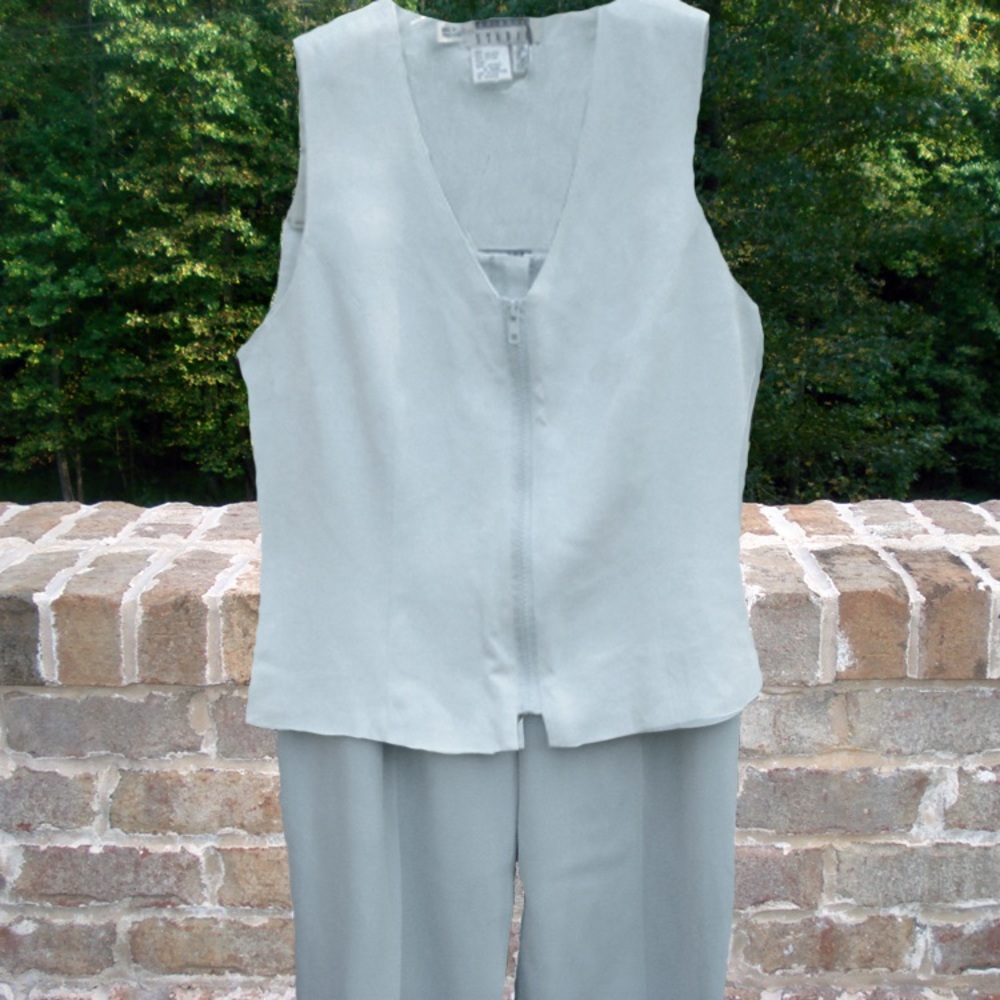 Vintage Episode Studio Mint Green top and pants