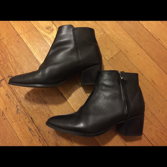 TOPSHOP Leather Ankle Booties