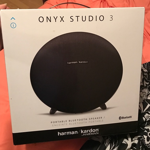 Harmon kardon blue tooth speaker