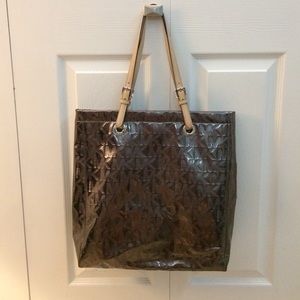 🌟🌟weekend sale🌟🌟Micheal Kors tote