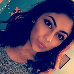 Meet your Posher, Kassandra