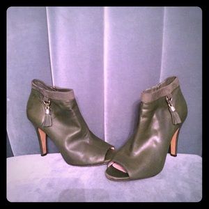 Vince Camuto leather heeled booties