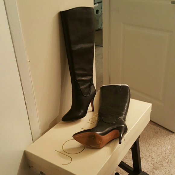 Joan & David black boots