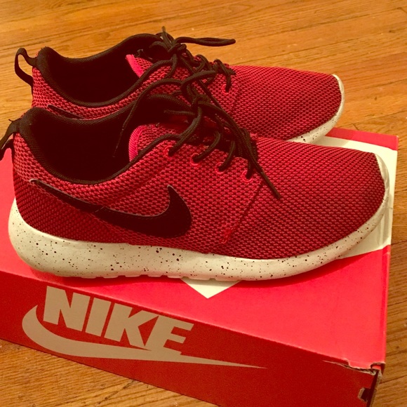 Nike Roshe Run sneakers