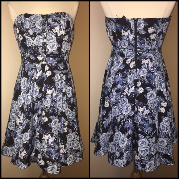NWOT H&M Blue Multi-color Strapless Cocktail 6