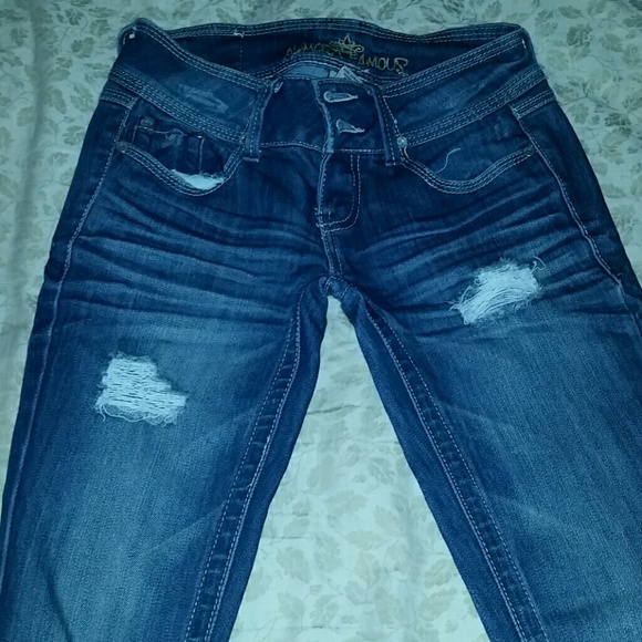 Almost Famous Distressed Jeans - Picture 2 of 5