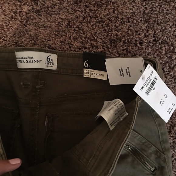 Cargo type Super Skinny A&F pants - Picture 2 of 4