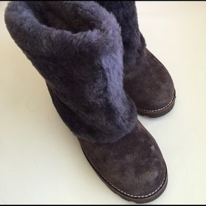 UGG boot size 5