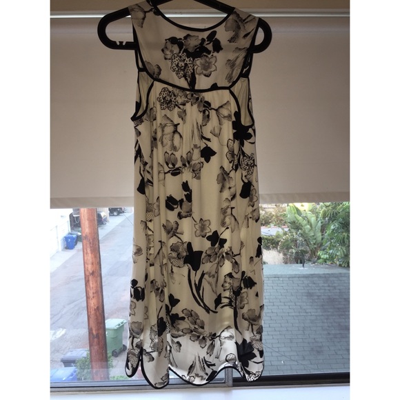 Daniel Rainn Dresses - Daniel Rainn black and white floral dress Daniel Rainn Dresses - Daniel Rainn black and white floral dress