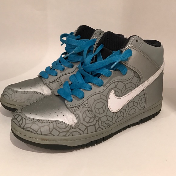 NIKE Woman's high tops.