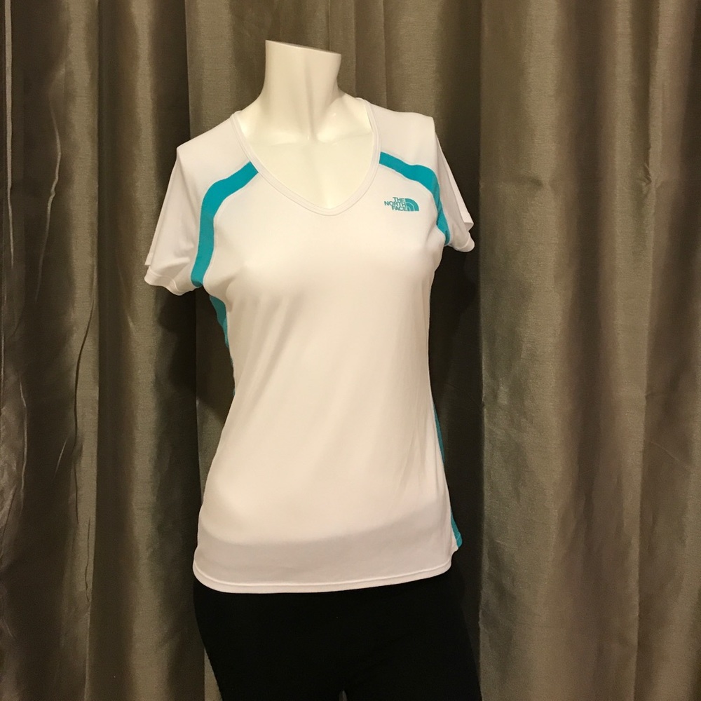 North Face vapor wick top
