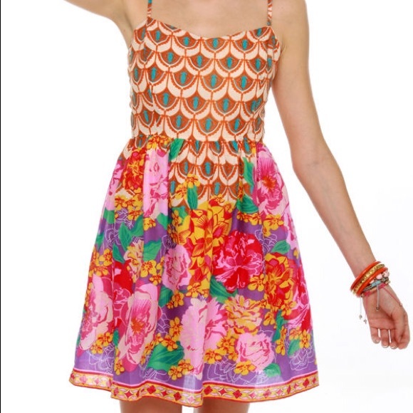 Mixed Floral Print Dress with Open Back