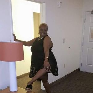 Meet your Posher, Ernestine