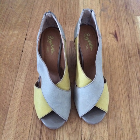 Seychelles leather cross wedge