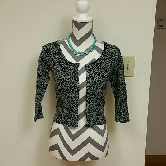 Cheetah cropped cardigan - Picture 3 of 3