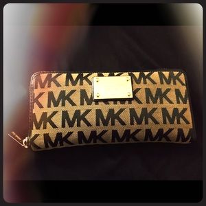Michael Kors wallet