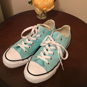 Tiffany blue converse