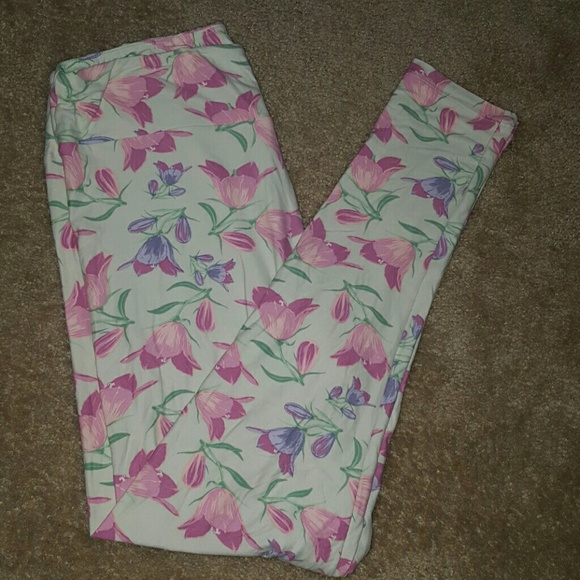 Lularoe TC floral leggings!