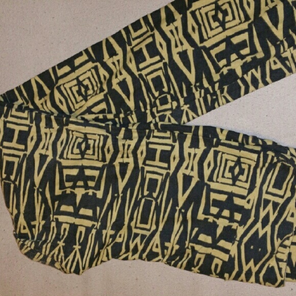 New LuLaRoe OS Black and Olive Tan Leggings