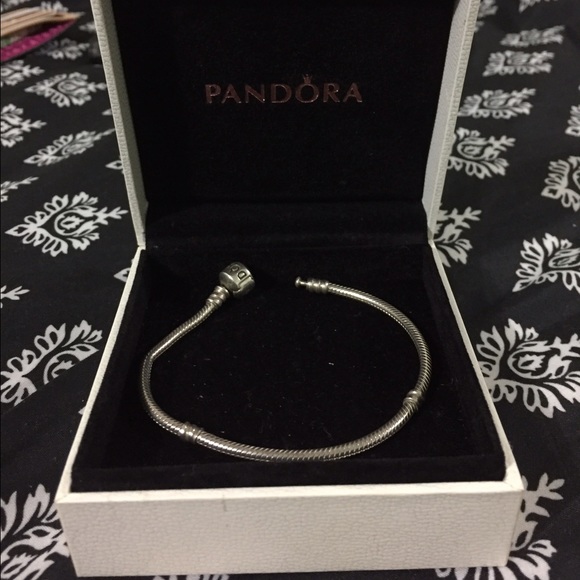 Pandora silver bracelet - Picture 1 of 4