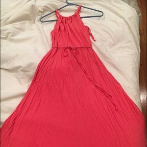 Gap long flowy dress with a belt-size xs