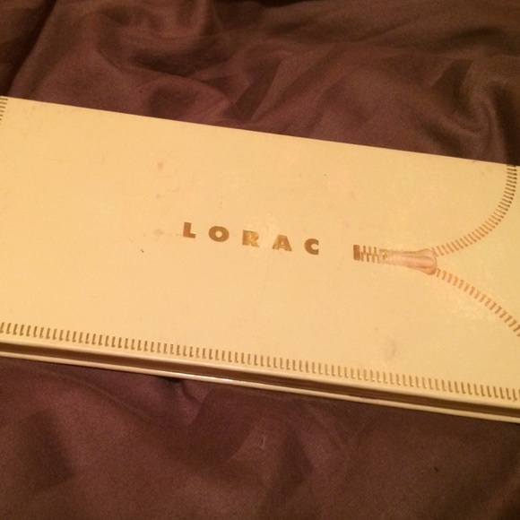 Lorac Unzipped eye shadow Palette