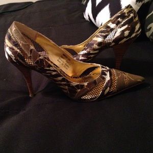 Stiletto pumps