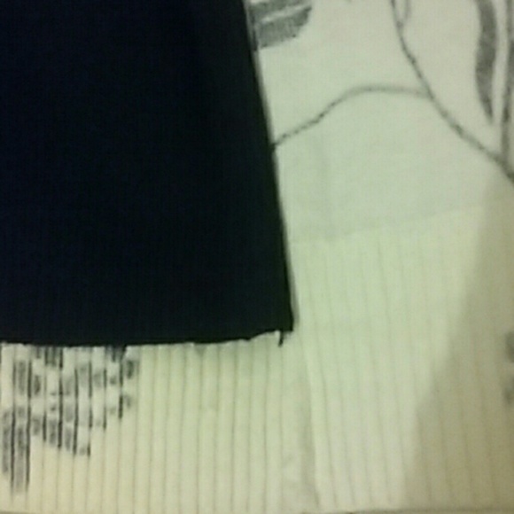 ❌❌SOLD❌❌Carigan - Picture 4 of 4