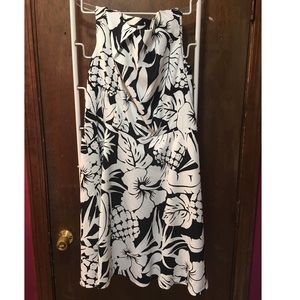 Cute pineapple printed dress!