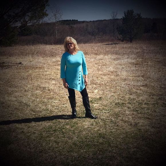 Meet your Posher, Bianca - Picture 1 of 1